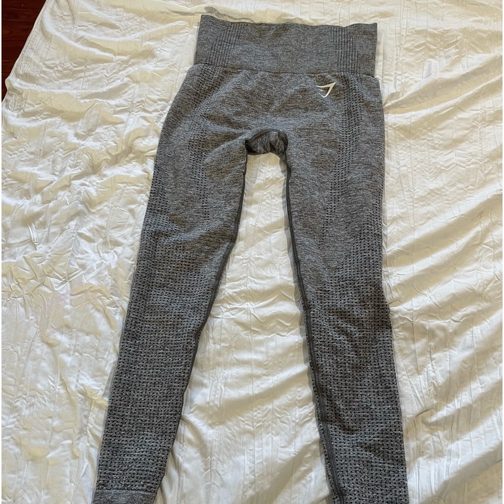 GYMSHARK gray leggings